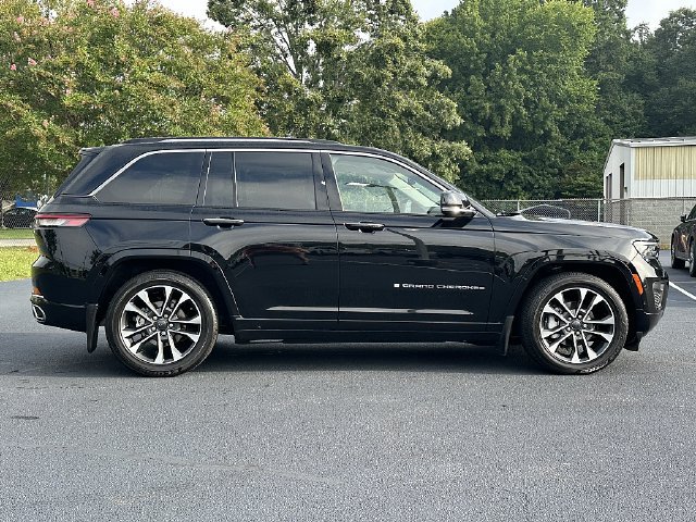 Used 2023 Jeep Grand Cherokee Overland AWD/4WD image 8