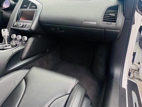 Used 2011 Audi R8 V10 AWD/4WD image 30