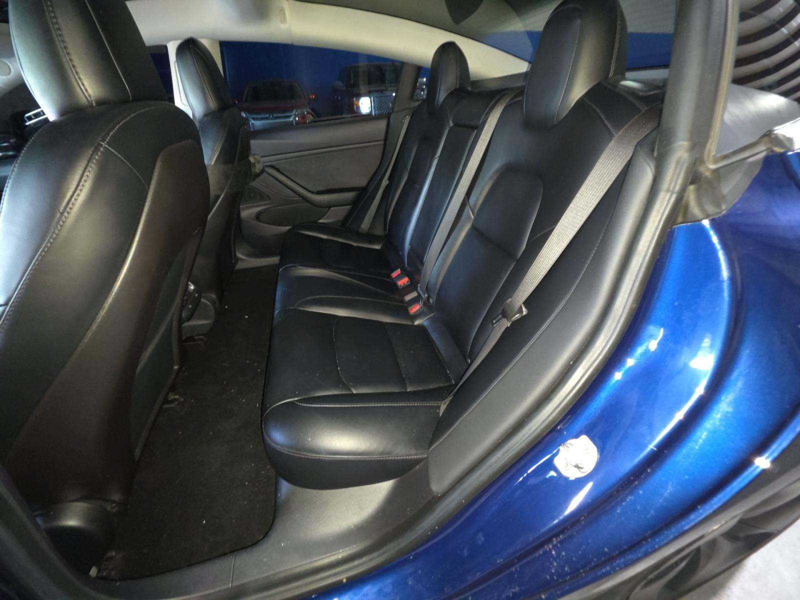 Used 2019 Tesla Model 3 Standard Range RWD image 7