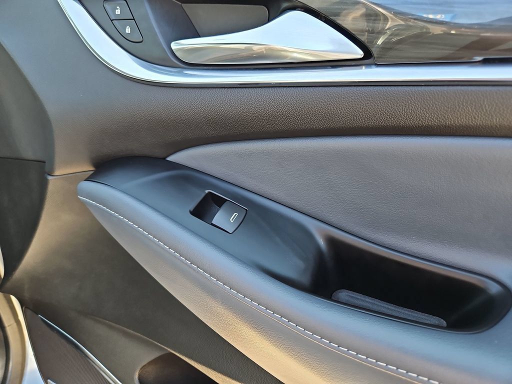 Used 2024 Buick Enclave Premium FWD image 32