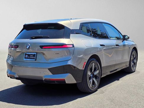 Used 2024 BMW iX xDrive50 w/ Premium Package AWD/4WD image 3