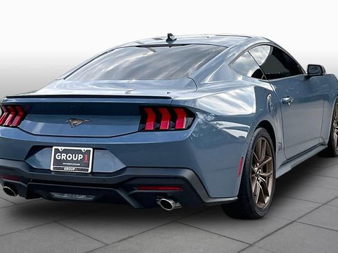 Used 2025 Ford Mustang Premium RWD image 12
