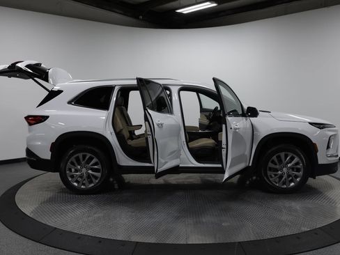 New 2026 Buick Enclave Preferred image 10