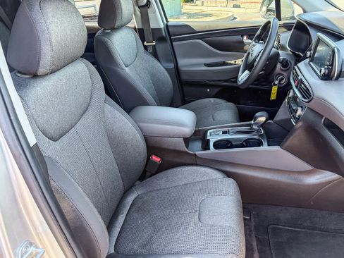 Used 2020 Hyundai Santa Fe SE image 13