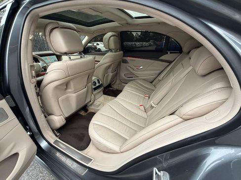 Used 2017 Mercedes-Benz S 550 Sedan image 10