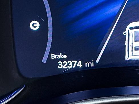 Used 2022 Chrysler Pacifica Touring-L w/ S Appearance Package FWD image 33