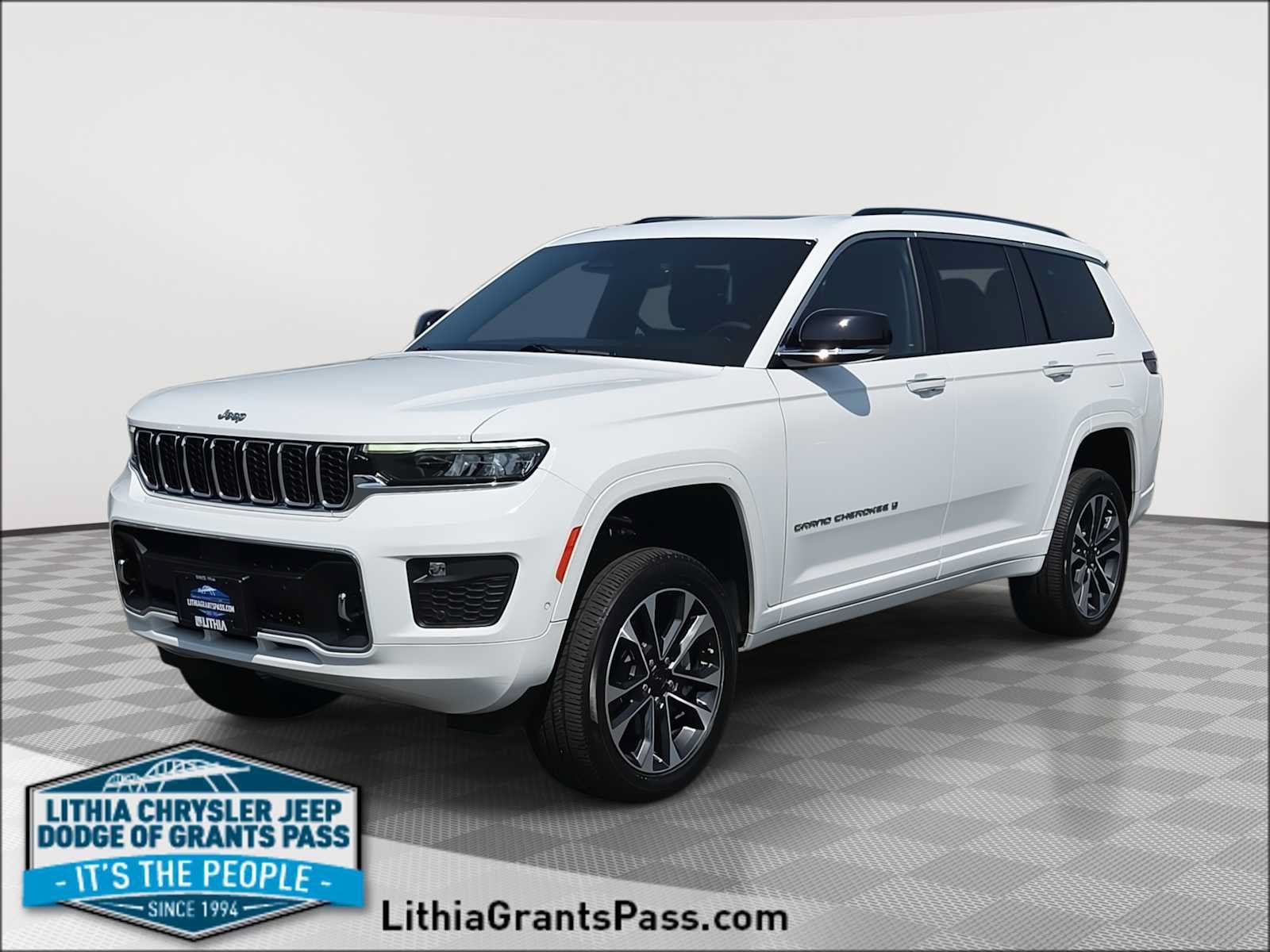 Used 2023 Jeep Grand Cherokee L Overland w/ Rear Seat Video Group I AWD/4WD image 1