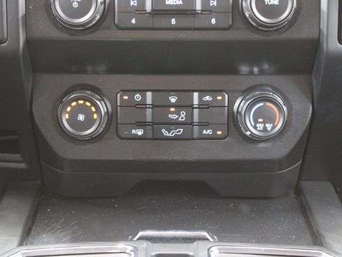 Used 2019 Ford F150 XL w/ Equipment Group 101A Mid AWD/4WD image 24