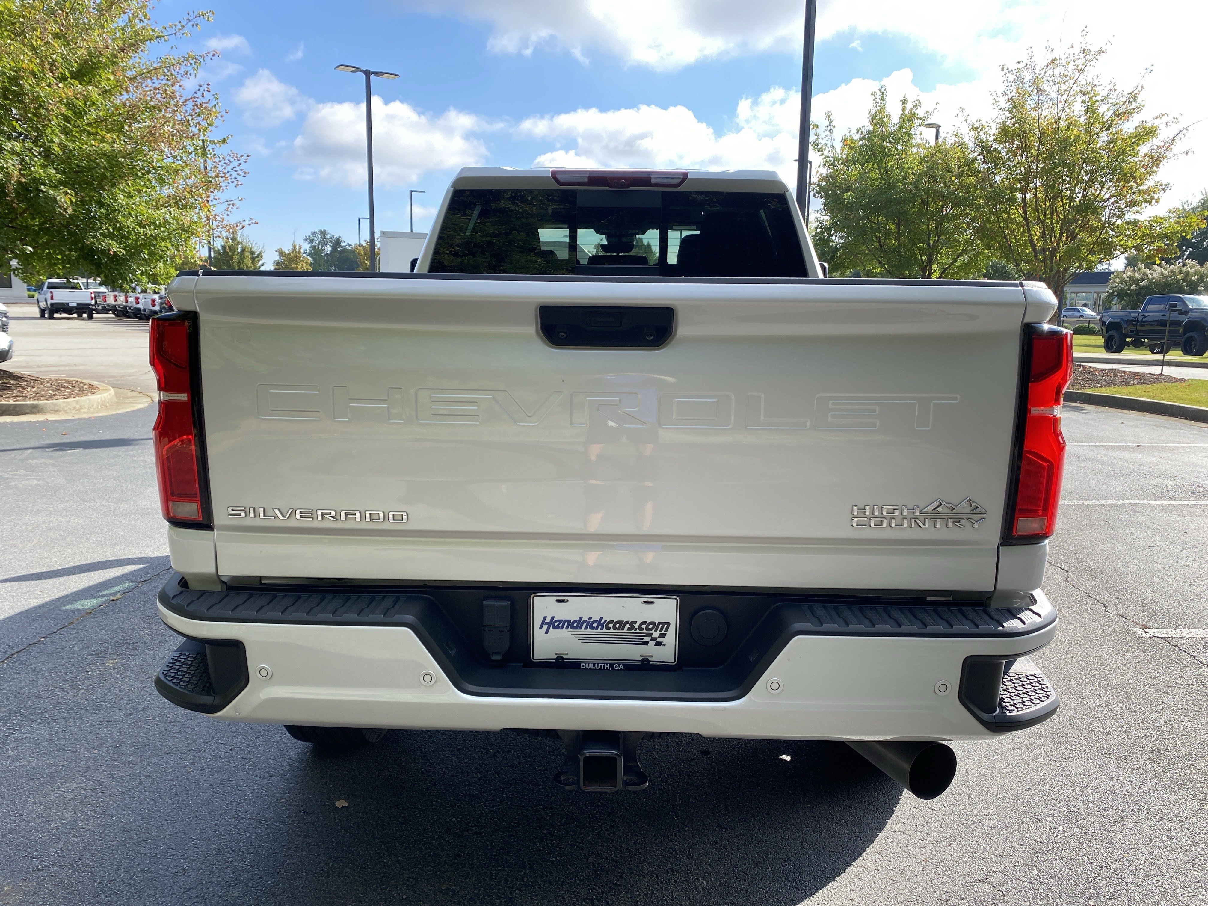 Used 2024 Chevrolet Silverado 2500 High Country w/ High Country Premium Package AWD/4WD image 8