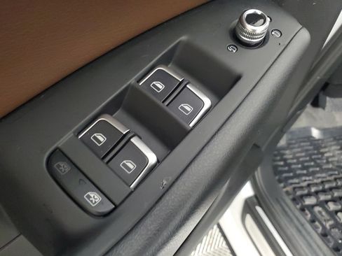 Used 2015 Audi Q5 2.0T Premium Plus AWD/4WD image 19