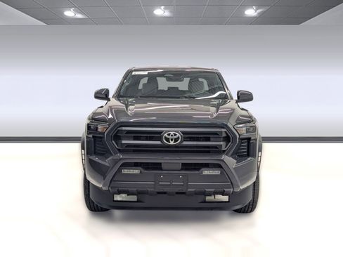 New 2025 Toyota Tacoma SR image 5