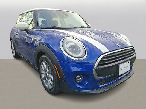 Used 2021 MINI Cooper 2-Door Hardtop w/ Storage Package image 3