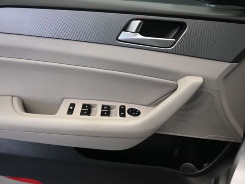 Used 2016 Hyundai Sonata SE image 10