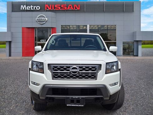 Used 2024 Nissan Frontier SV w/ SV Convenience Package AWD/4WD image 2