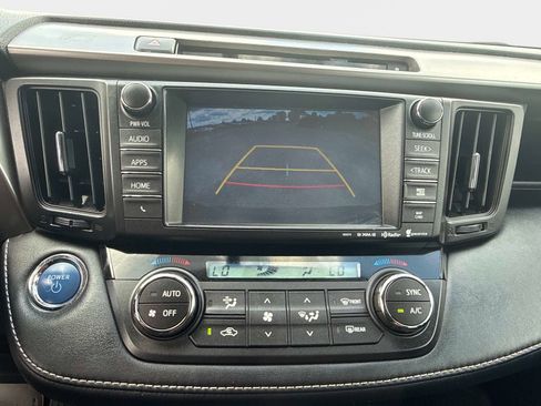 Used 2016 Toyota RAV4 XLE AWD/4WD image 19