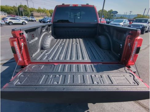 Used 2026 Ford F250 Lariat w/ Black Appearance Package image 28
