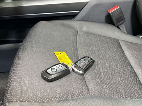 Used 2022 Ford F150 XLT w/ Equipment Group 302A High image 20