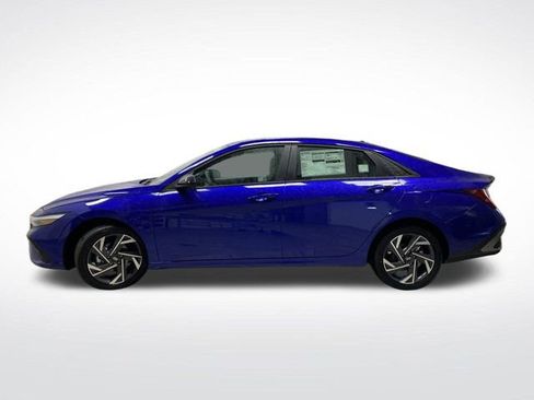 New 2025 Hyundai Elantra SEL image 11