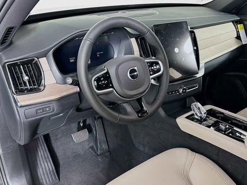 New 2026 Volvo XC90 T8 Plus image 9