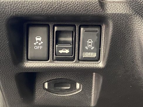 Used 2011 INFINITI G37 x Sedan AWD/4WD image 27