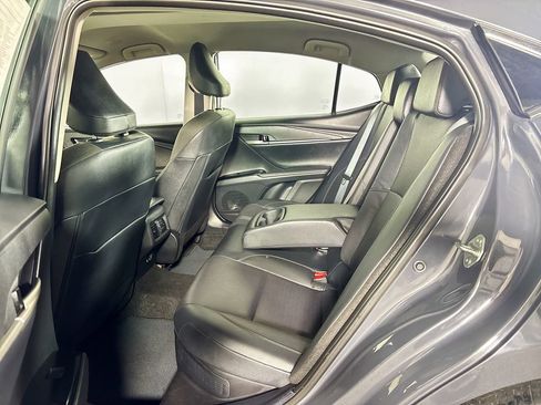 Used 2025 Toyota Camry XLE FWD image 20