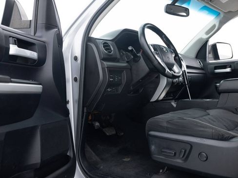 Used 2015 Toyota Tundra SR5 w/ SR5 Upgrade Package RWD image 31