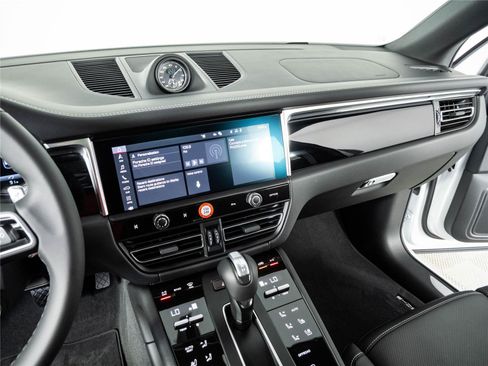 New 2026 Porsche Macan S AWD/4WD image 13