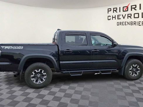 Used 2021 Toyota Tacoma TRD Off-Road image 9