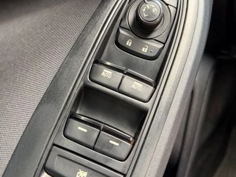 Used 2019 Subaru Crosstrek 2.0i Premium w/ Eyesight System AWD/4WD image 19