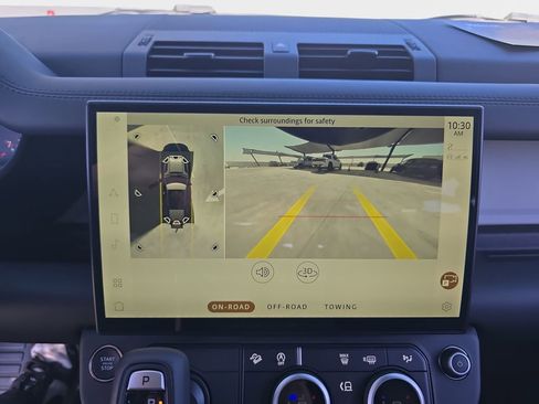 New 2026 Land Rover Defender 110 X-Dynamic SE AWD/4WD image 23