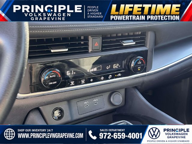 Used 2024 Nissan Rogue SV FWD image 21