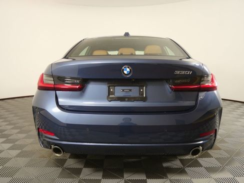 Certified 2025 BMW 330i Sedan RWD image 4