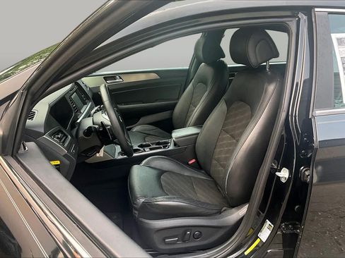 Used 2017 Hyundai Sonata Sport 2.0T FWD image 9