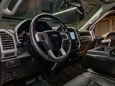 Used 2017 Ford F250 Lariat w/ Lariat Ultimate Package image 17