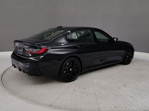 Used 2025 BMW 330i Sedan w/ M Sport Package image 6