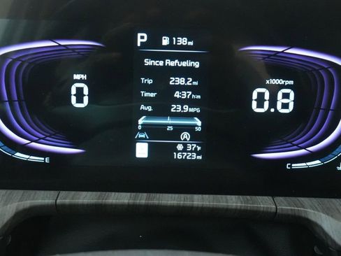 Used 2024 Kia Telluride EX w/ EX Captain's Chair Package image 46