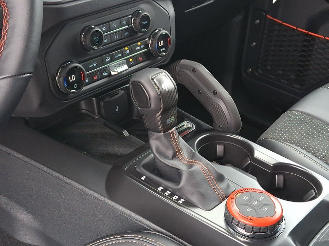 New 2026 Ford Bronco Raptor w/ Interior Carbon Fiber Pack AWD/4WD image 16