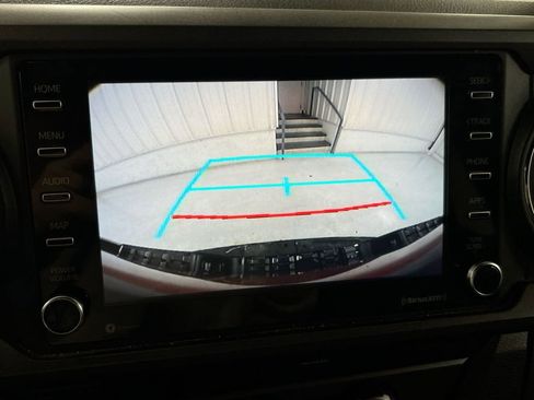 Used 2020 Toyota Tacoma TRD Off-Road image 15