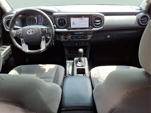 Used 2022 Toyota Tacoma SR5 AWD/4WD image 21