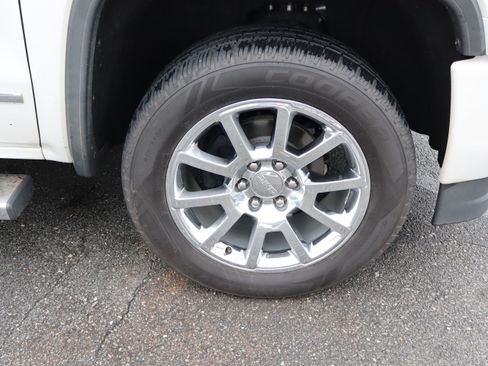 Used 2018 GMC Sierra 1500 Denali AWD/4WD image 37