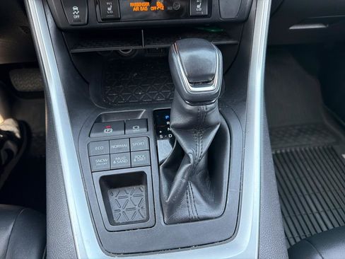 Used 2019 Toyota RAV4 XLE Premium w/ Cold Weather Package AWD/4WD image 26