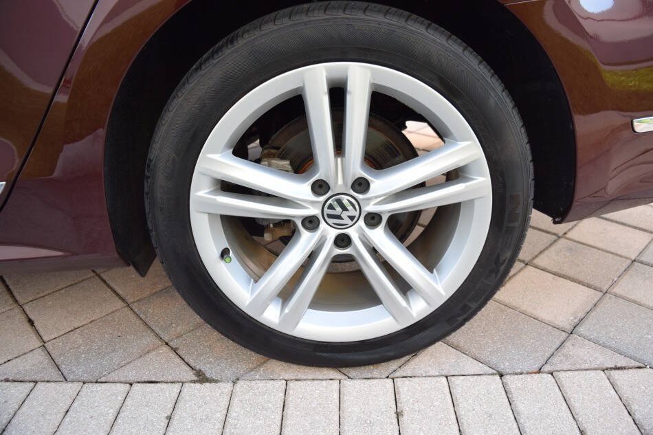 Used 2014 Volkswagen Passat TDI SE FWD image 86