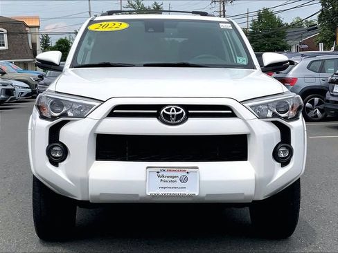 Used 2022 Toyota 4Runner SR5 Premium w/ Moonroof Package AWD/4WD image 8