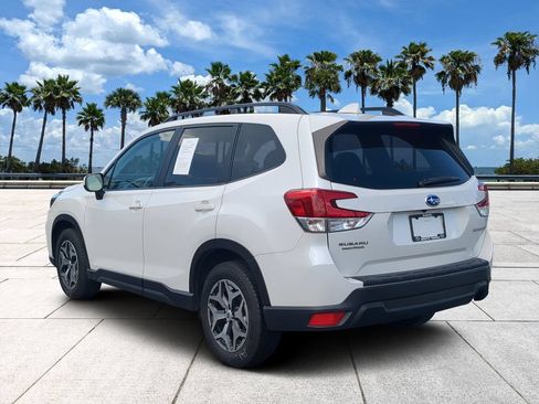 Used 2019 Subaru Forester Premium AWD/4WD image 4