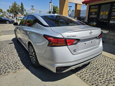 Used 2023 Nissan Altima 2.5 SV FWD image 7