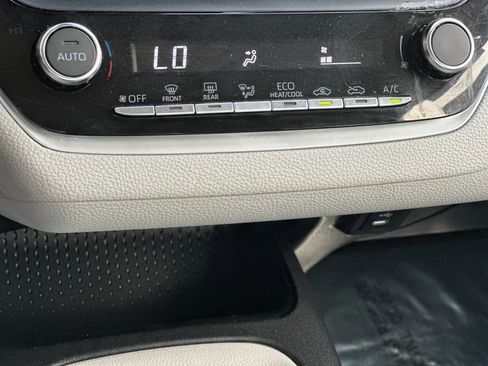 Used 2023 Toyota Corolla LE w/ Carpet Mat Package (TMS) image 19