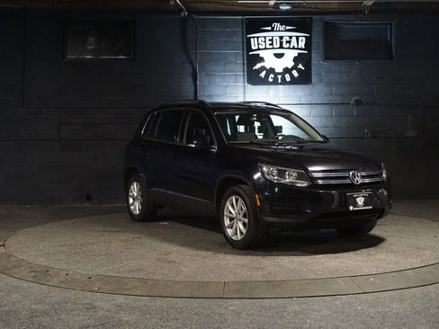 Used 2017 Volkswagen Tiguan Wolfsburg Edition image 8