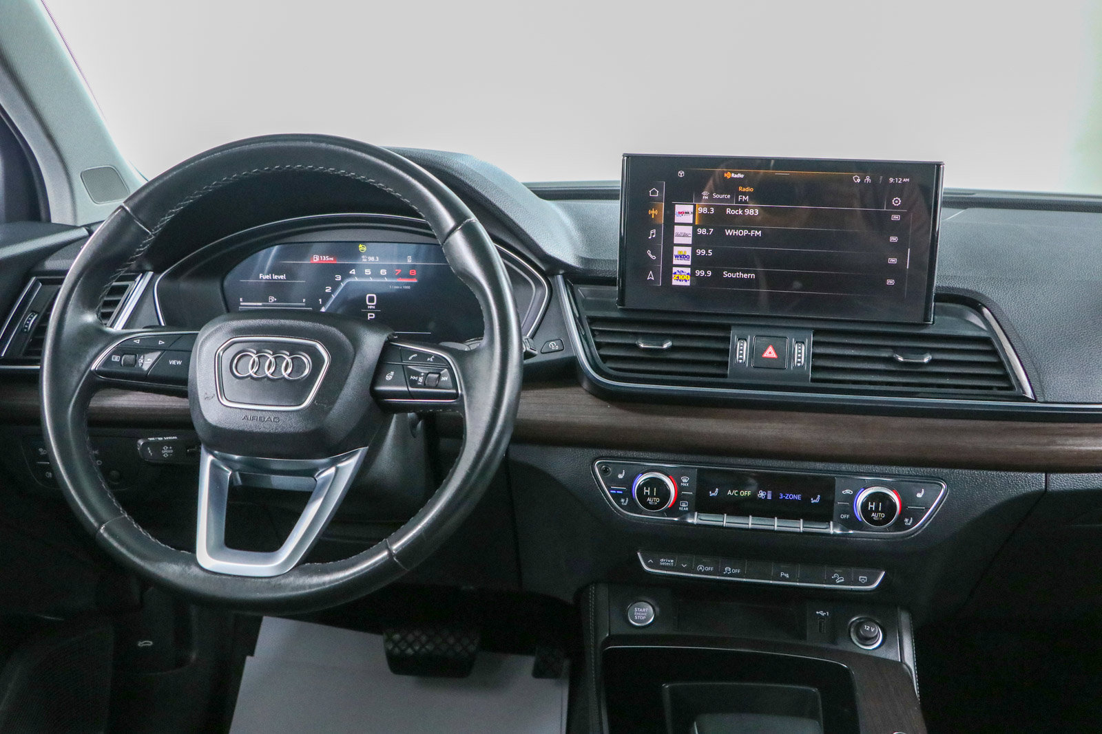 Used 2023 Audi Q5 2.0T Premium Plus w/ Premium Plus Package AWD/4WD image 17