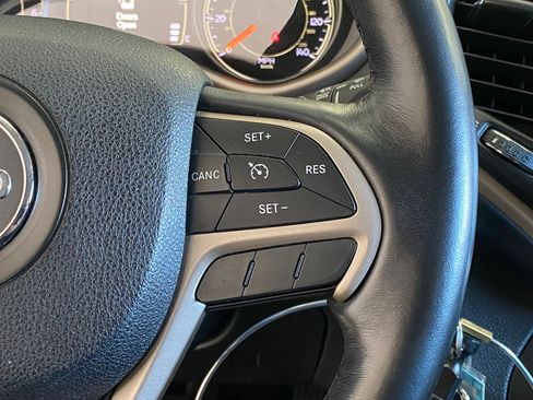 Used 2015 Jeep Cherokee Latitude w/ Cold Weather Group image 29