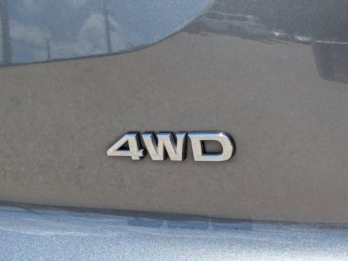 Used 2025 Nissan Pathfinder SV AWD/4WD image 15